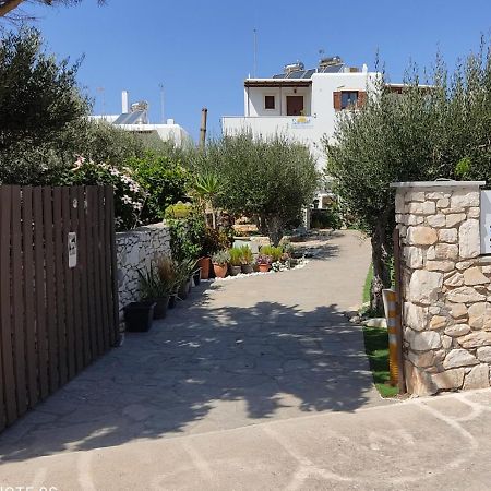 Sunset Studios And Apartments For Adults Over 21 Only Náousa Eksteriør billede