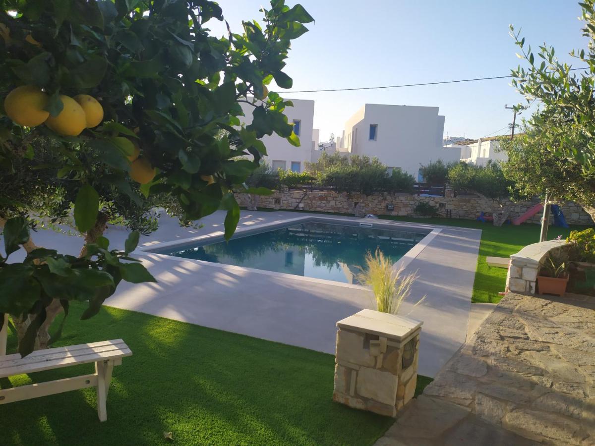 Sunset Studios And Apartments For Adults Over 21 Only Náousa Eksteriør billede
