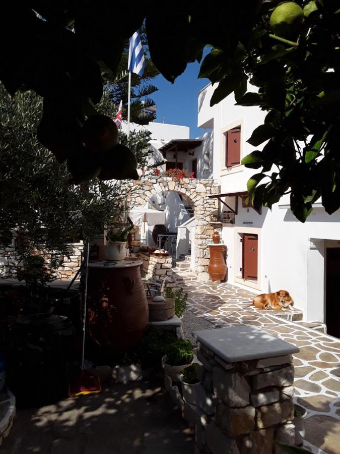 Sunset Studios And Apartments For Adults Over 21 Only Náousa Eksteriør billede
