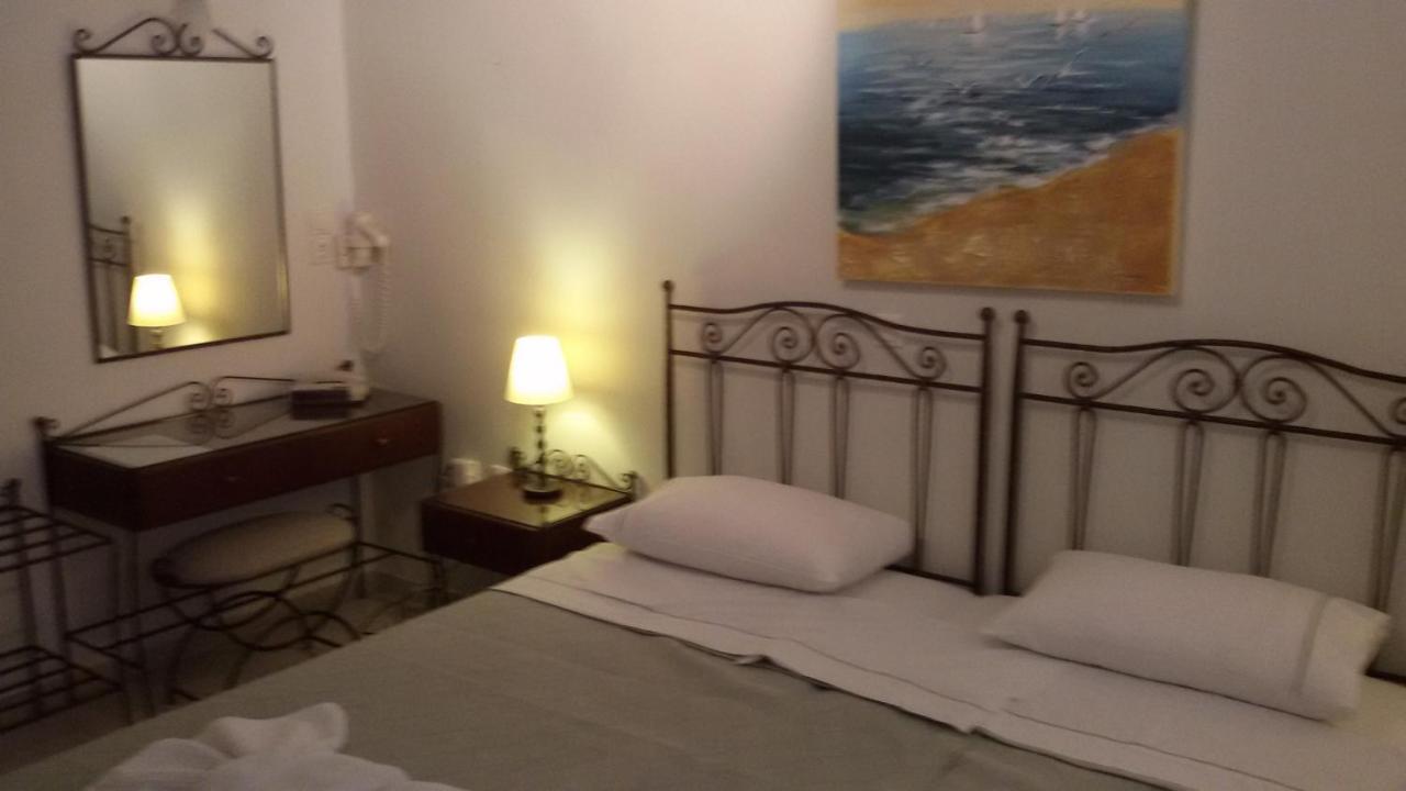 Sunset Studios And Apartments For Adults Over 21 Only Náousa Eksteriør billede