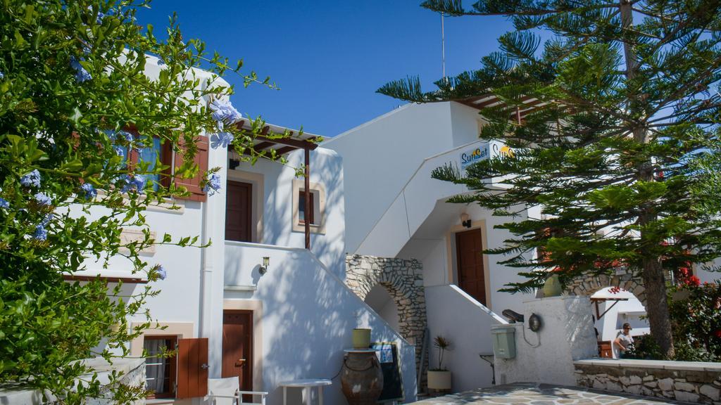 Sunset Studios And Apartments For Adults Over 21 Only Náousa Eksteriør billede
