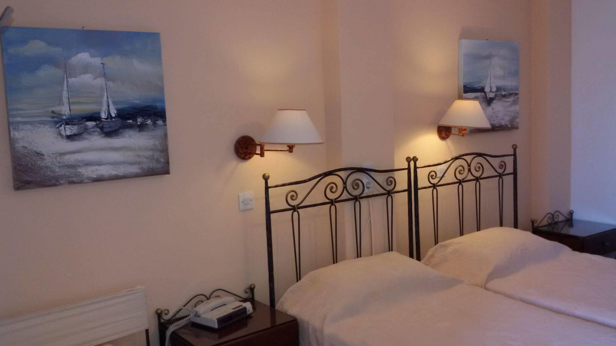 Sunset Studios And Apartments For Adults Over 21 Only Náousa Eksteriør billede