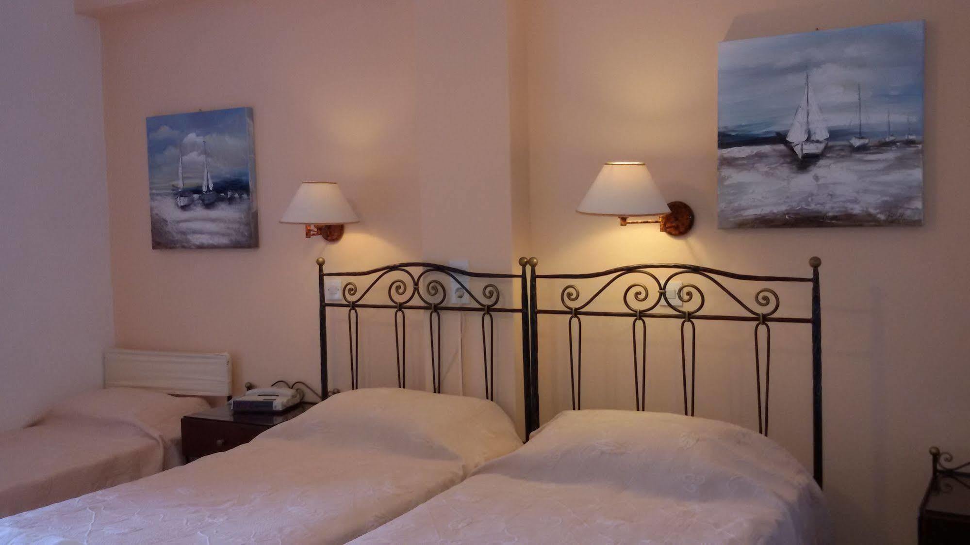 Sunset Studios And Apartments For Adults Over 21 Only Náousa Eksteriør billede