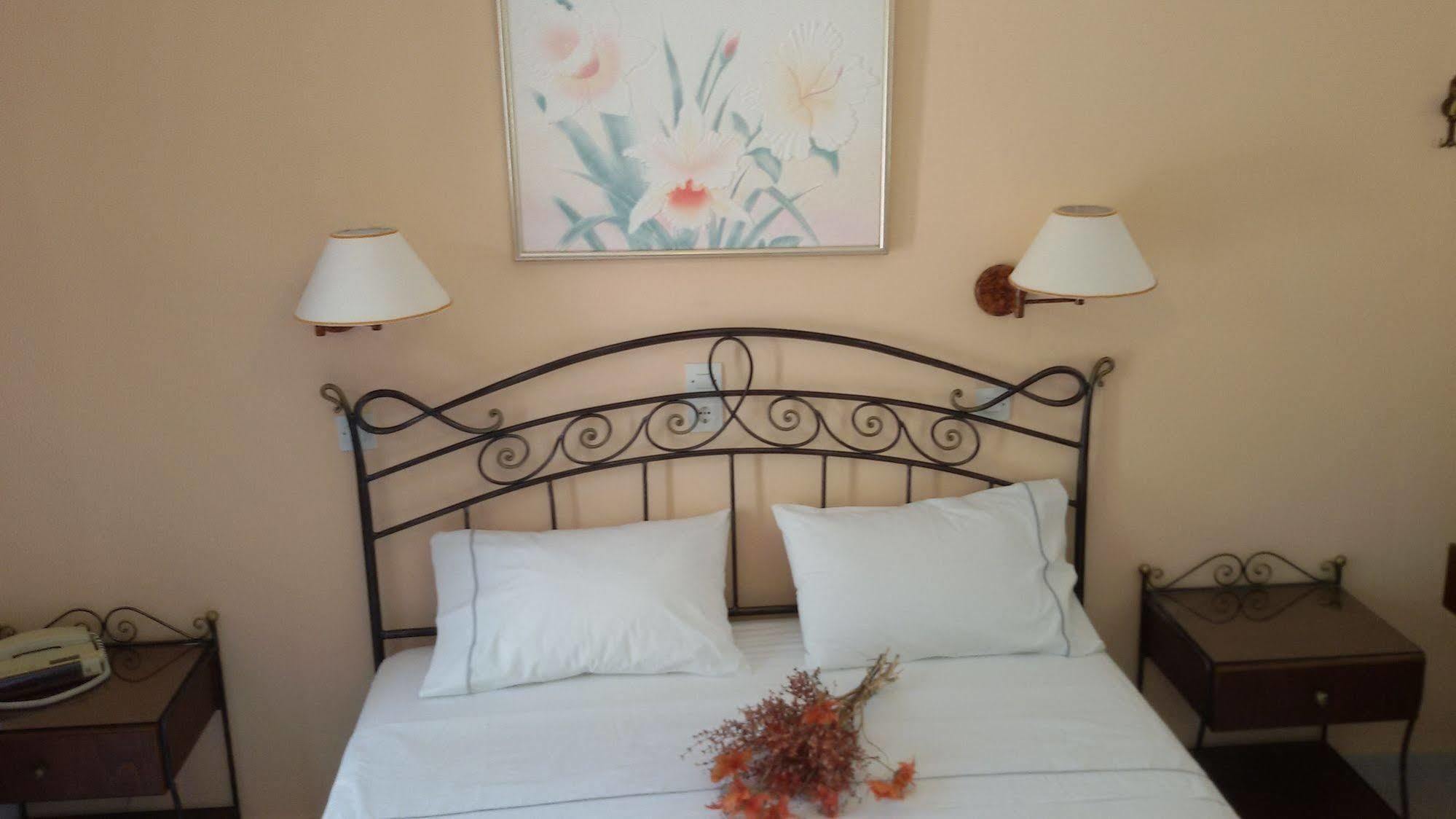 Sunset Studios And Apartments For Adults Over 21 Only Náousa Eksteriør billede