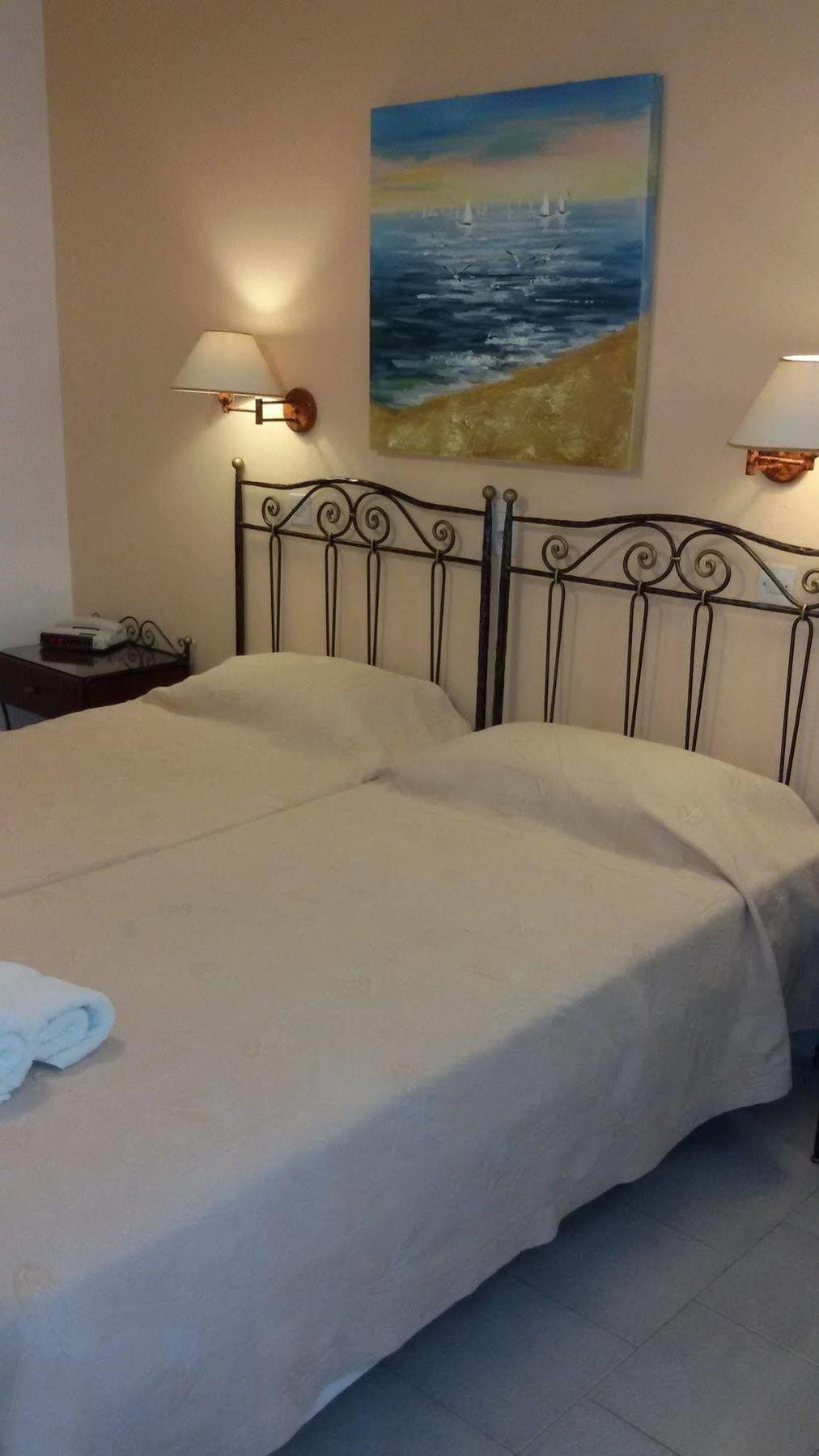 Sunset Studios And Apartments For Adults Over 21 Only Náousa Eksteriør billede